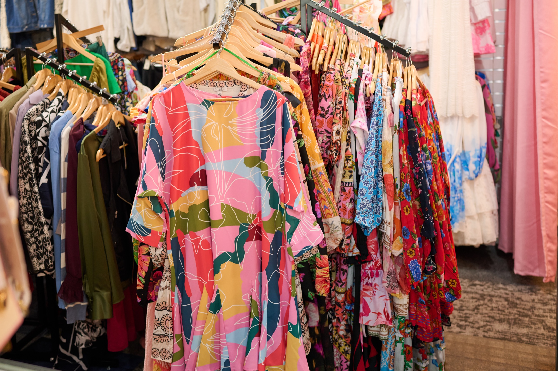 Women's fashion at Love, Fashion & More